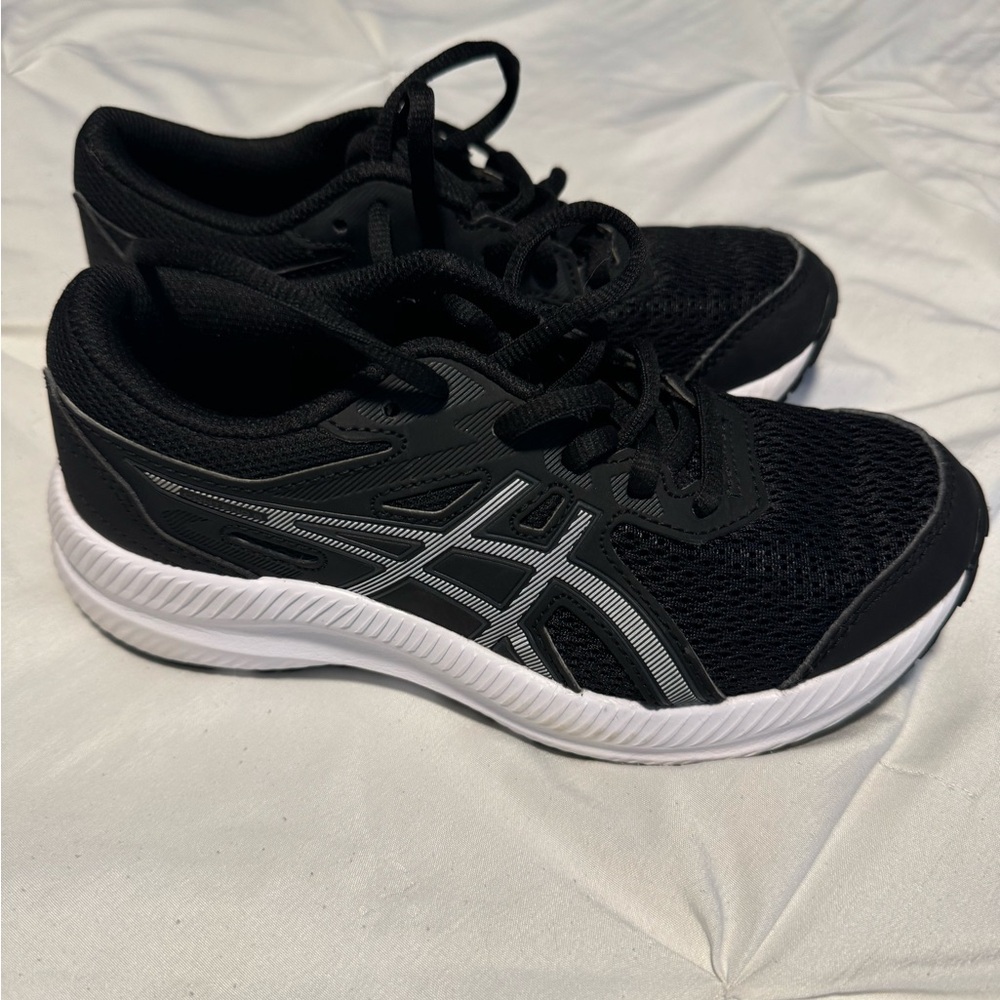 Kids ASICS shoe